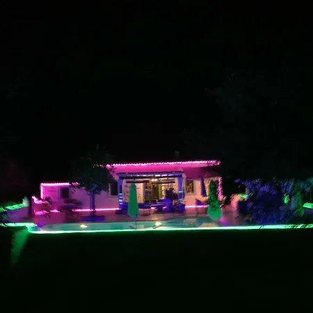 Little Cozy House With Big Pool 10x5 And Wifi In Ibiza