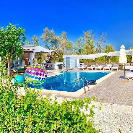 Little Cozy House With Big Pool 10x5 And Wifi In Ibiza