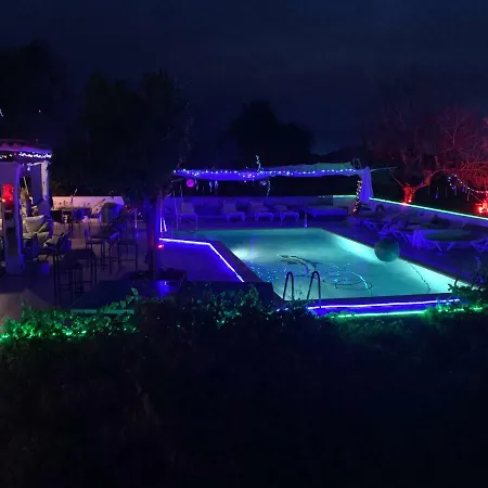 Little Cozy House With Big Pool 10x5 And Wifi In Ibiza
