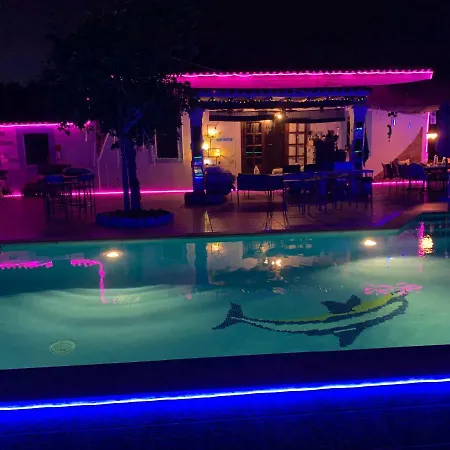 Little Cozy House With Big Pool 10x5 And Wifi In Ibiza